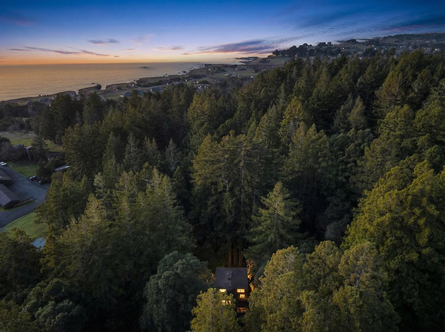 Sea Ranch Redwood Retreat exterior